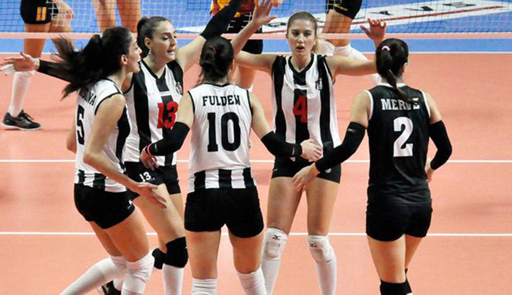 Kadın Voleybol Takımı, set vermedi