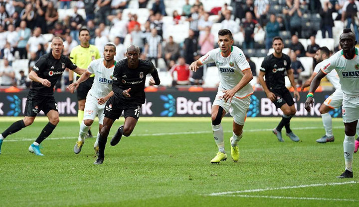 "Gol yeme korkusu içlerine işlemiş"