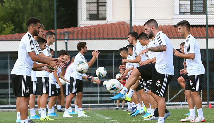 Beşiktaş'ta 3 isim antrenmana katılmadı! Roco ve Oğuzhan takımla çalıştı!