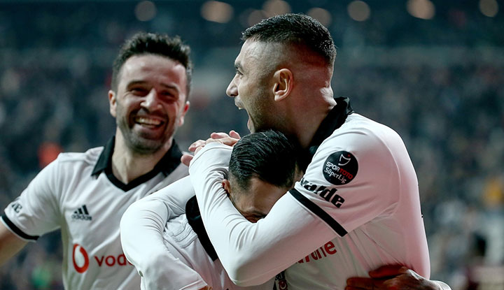 Beşiktaşlı futbolculardan Quaresma paylaşımı