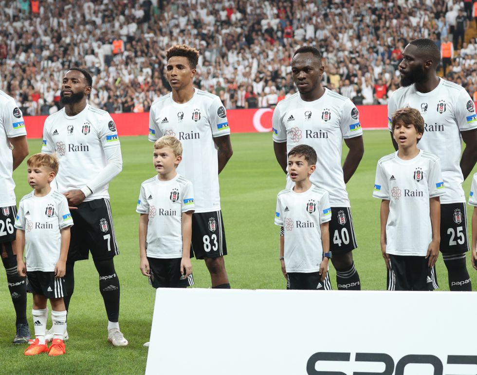 Beşiktaş 3 puanı 3 golle aldı!