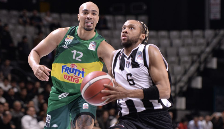 Beşiktaş Emlakjet evinde galip!