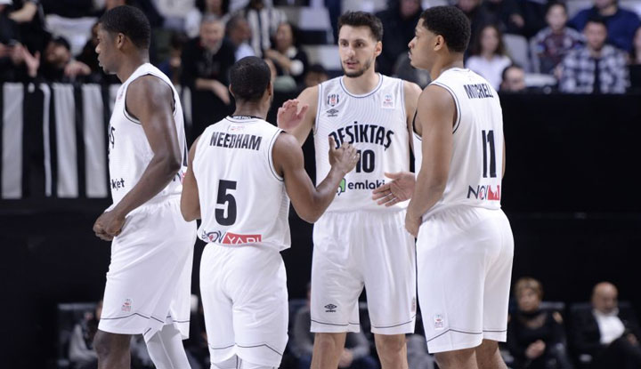 Beşiktaş Emlakjet kendi evinde Anadolu Efes’i mağlup etti!