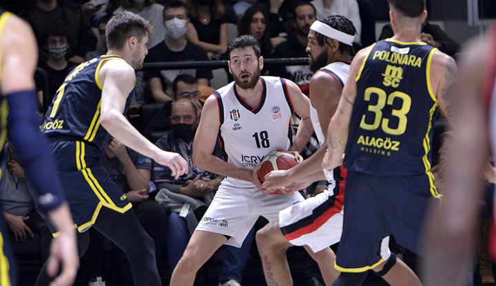 Beşiktaş Icrypex, derbide Fenerbahçe'ye Beko'ya mağlup