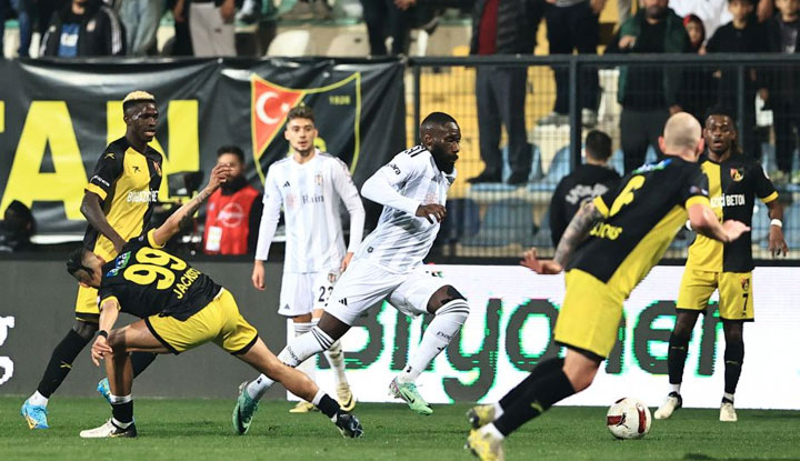 Beşiktaş kalesine duvar ördü!