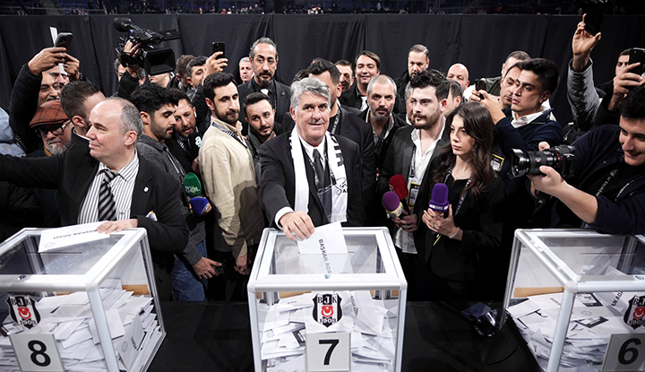 Beşiktaş Kongre Üyeleri, Serdal Adalı ile devam dedi!