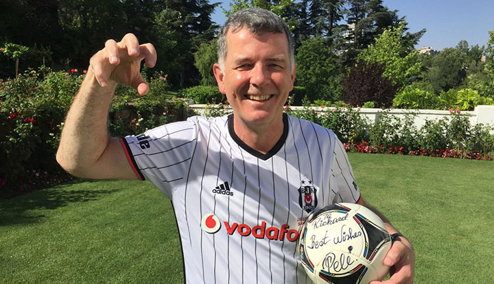 Beşiktaş Kulübü'nden Richard Moore’a tebrik