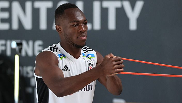 Beşiktaş, salonda çalıştı!