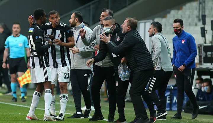 Beşiktaş'ın Göztepe maçındaki orta saha 5'lisi netleşiyor!