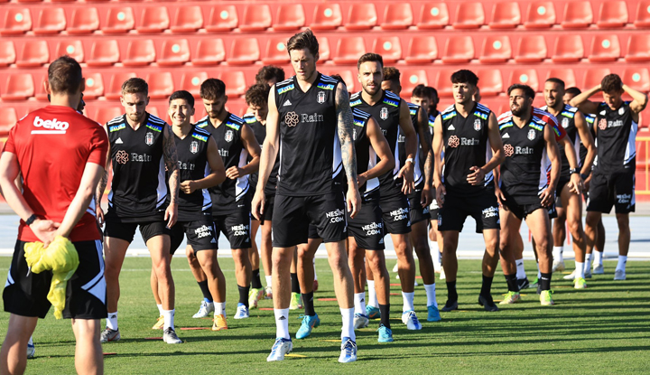 Beşiktaş'ta kırmızı alarm verildi!