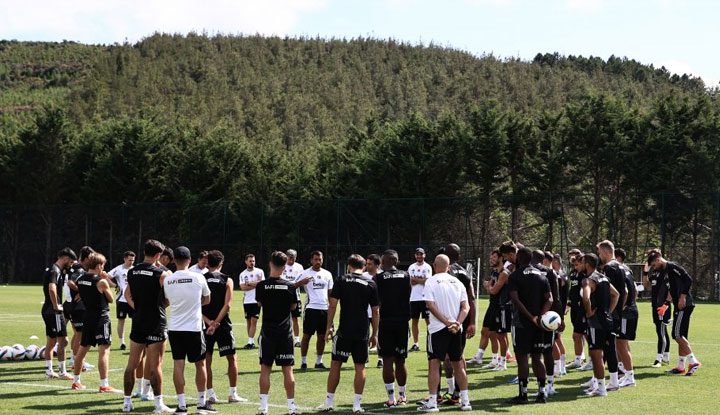Beşiktaş'ta sol bek ve hücum hattına 4 aday!
