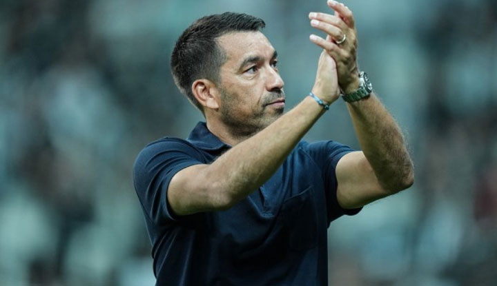 Beşiktaş’ta Van Bronckhorst dönemi! gençler ve tecrübe bir arada!