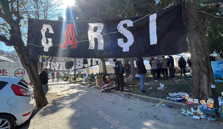 Çarşı deprem bölgesinde! İşte o kareler!