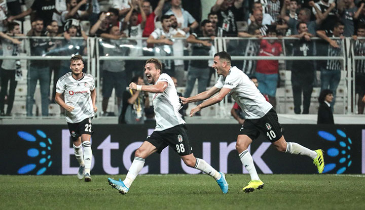 "Caner Erkin, tartışmasız bu ülkenin en iyi hücum beki"