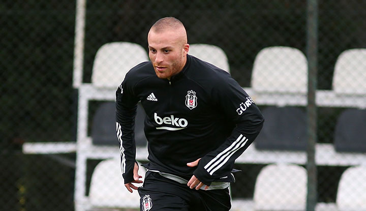 Gökhan Töre'den dikkat çeken performans