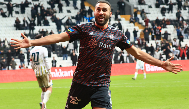 Şenol Güneş geldi! Cenk Tosun parladı!