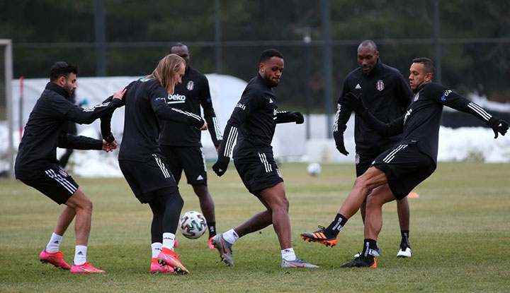 Beşiktaş'ın ilk 11'i belli oldu!