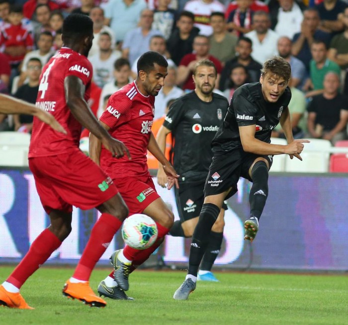 Sivasspor-Beşiktaş maçından yansıyanlar