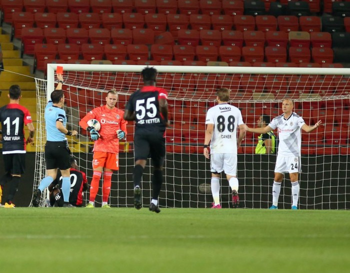 Gazişehir Gaziantep-Beşiktaş maçından yansıyanlar!