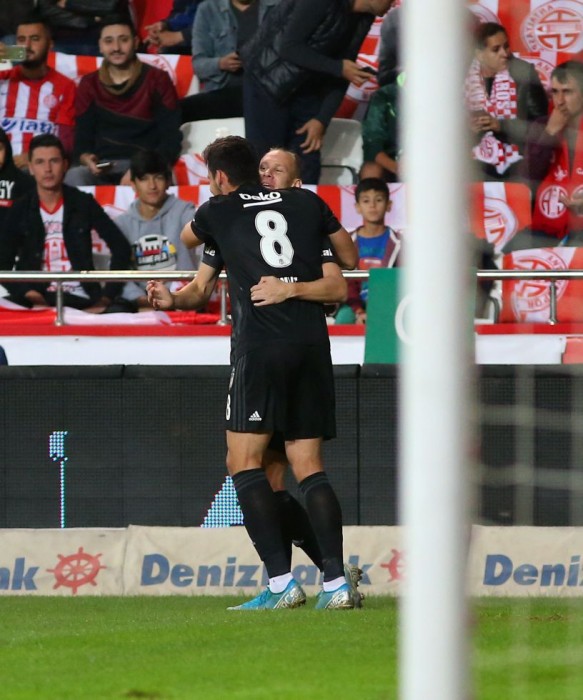 Antalyaspor-Beşiktaş maçından yansıyanlar!